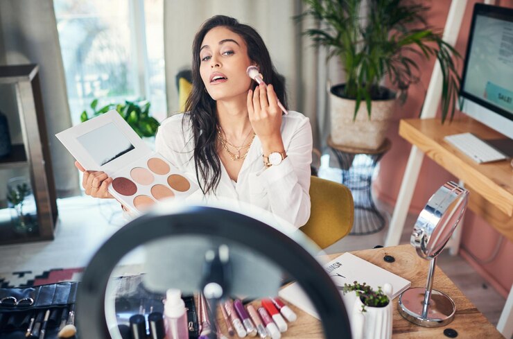 Top Makeup Tips for Beginners in 2025